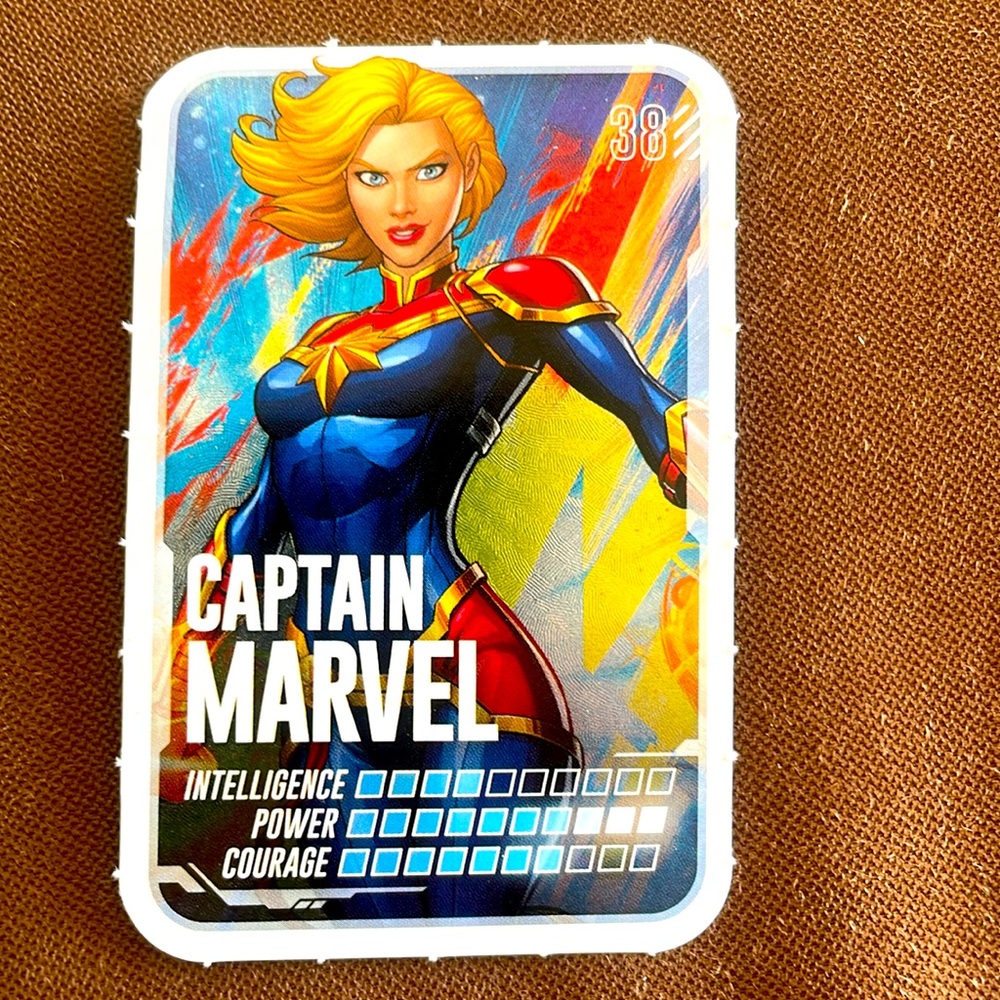 Marvel Collectors card  #38 - CAPTAIN MARVEL